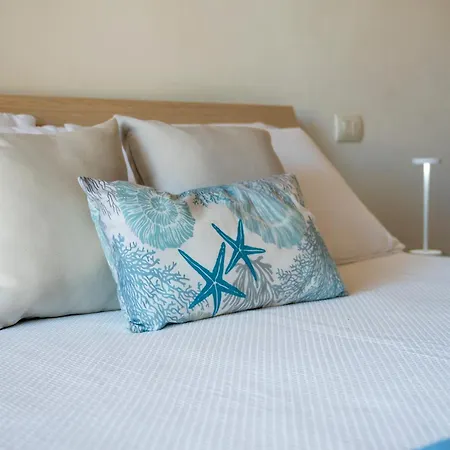 Emmita's - Relax Among Red Rocks And Pool * Costa Paradiso