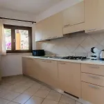 Emmita's - Relax Among Red Rocks And Pool Daire