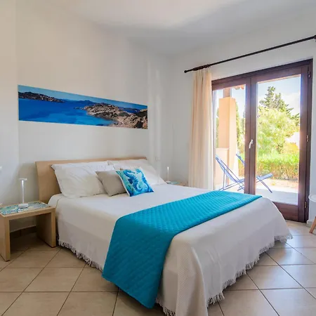 Emmita's - Relax Among Red Rocks And Pool Apartman *