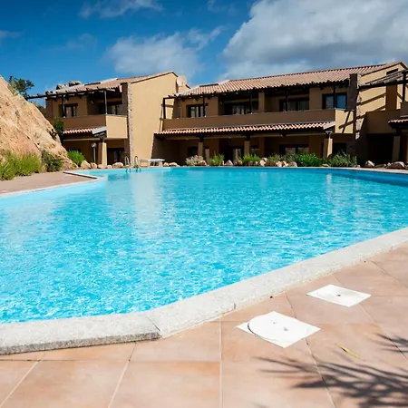 Emmita's - Relax Among Red Rocks And Pool * Costa Paradiso