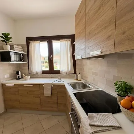 Apartman Emmita's - Relax Among Red Rocks And Pool
