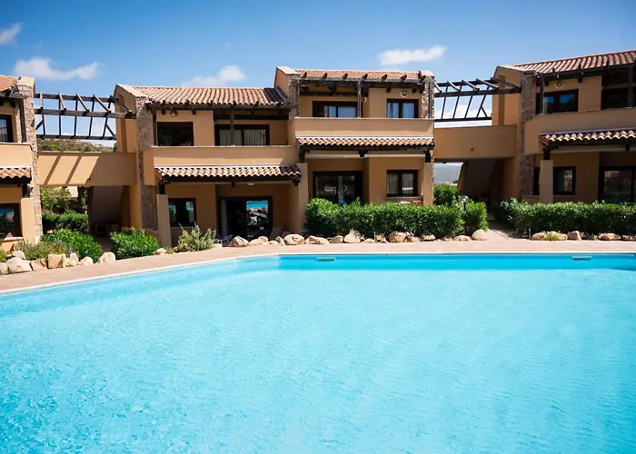 Emmita's - Relax Among Red Rocks And Pool Апартаменты *