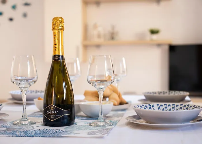 Апартаменты Emmita's - Relax Among Red Rocks And Pool *