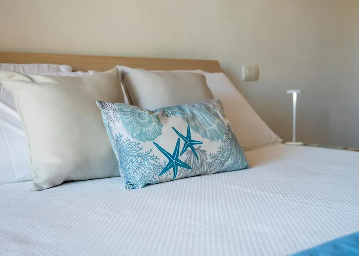 Emmita's - Relax Among Red Rocks And Pool * Коста-Парадисо