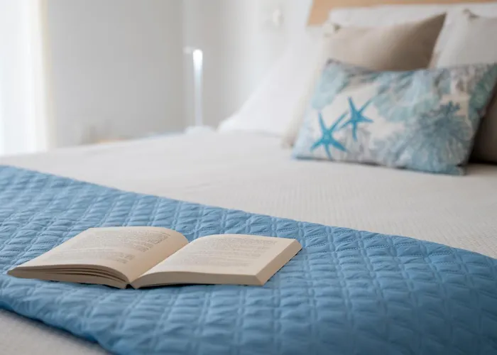 Апартаменты Emmita's - Relax Among Red Rocks And Pool