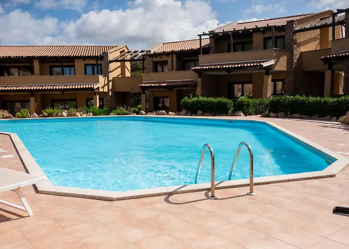 Апартаменты Emmita's - Relax Among Red Rocks And Pool