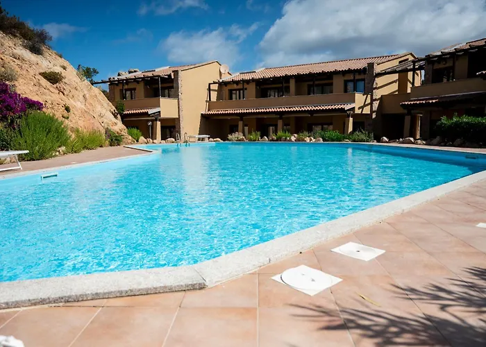 Emmita's - Relax Among Red Rocks And Pool * Коста-Парадисо